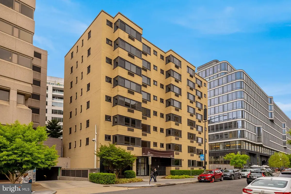 2141 I St Nw #204, Washington, DC 20037 - #1