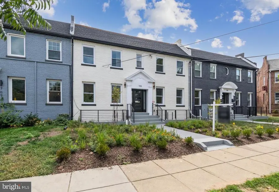 705 Quincy St Ne #4c, Washington, DC 20017 - #3