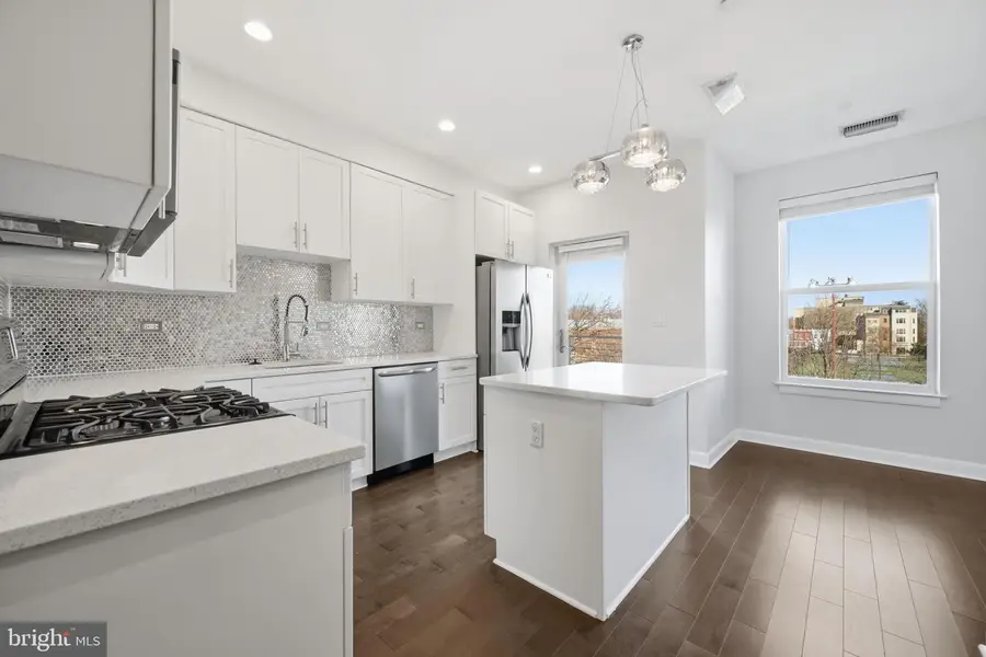401 15th St Se #401, Washington, DC 20003 - #2