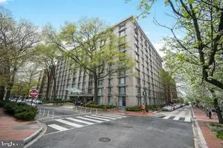 950 Nw 25th St Nw, Washington, DC 20037 - #2