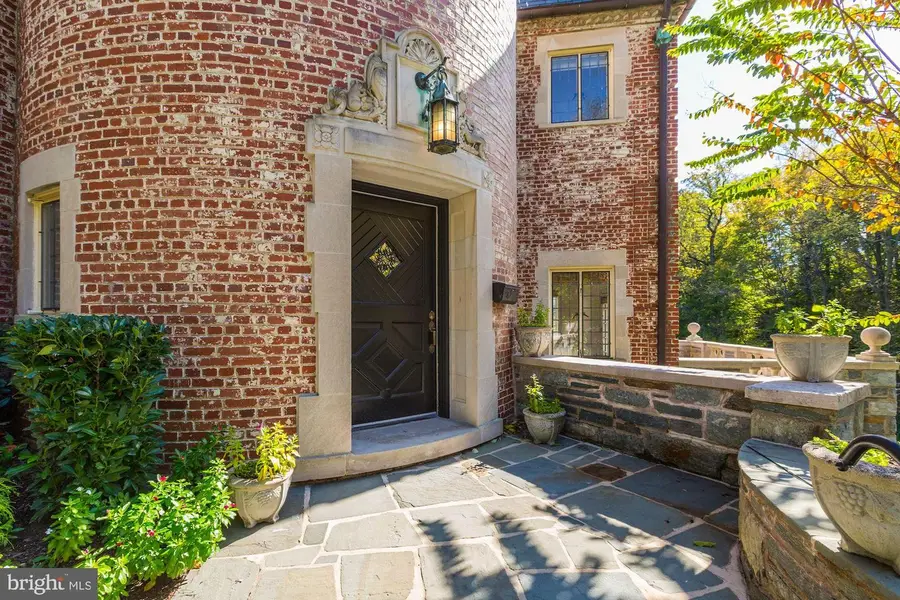2701 32nd St Nw, Washington, DC 20008 - #2