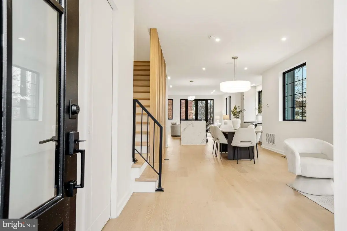 3554 T St Nw, Washington, DC 20007 - #1