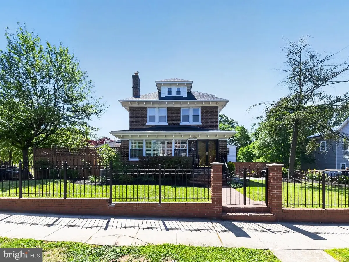 3229 Vista St Ne, Washington, DC 20018 - #1