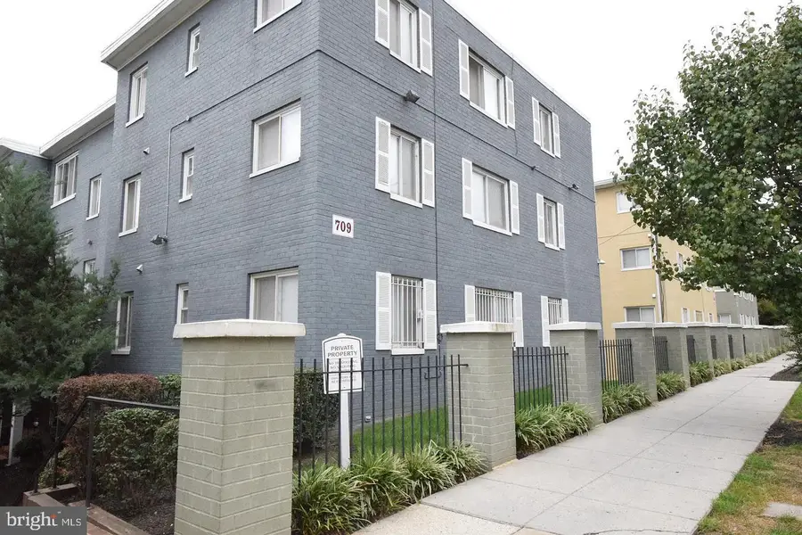 709 Brandywine St Se #302, Washington, DC 20032 - #2