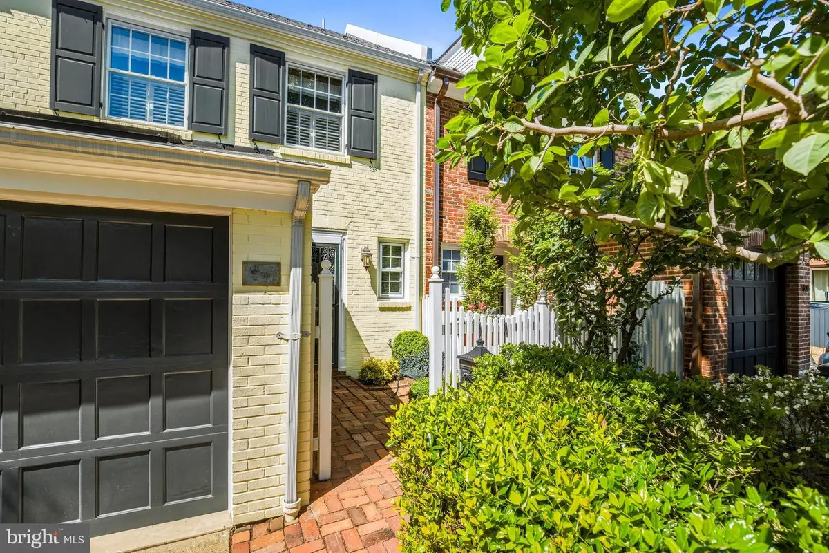 3017 Orchard Ln Nw, Washington, DC 20007 - #1