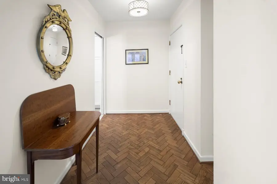 1045 31st St Nw #303, Washington, DC 20007 - #2