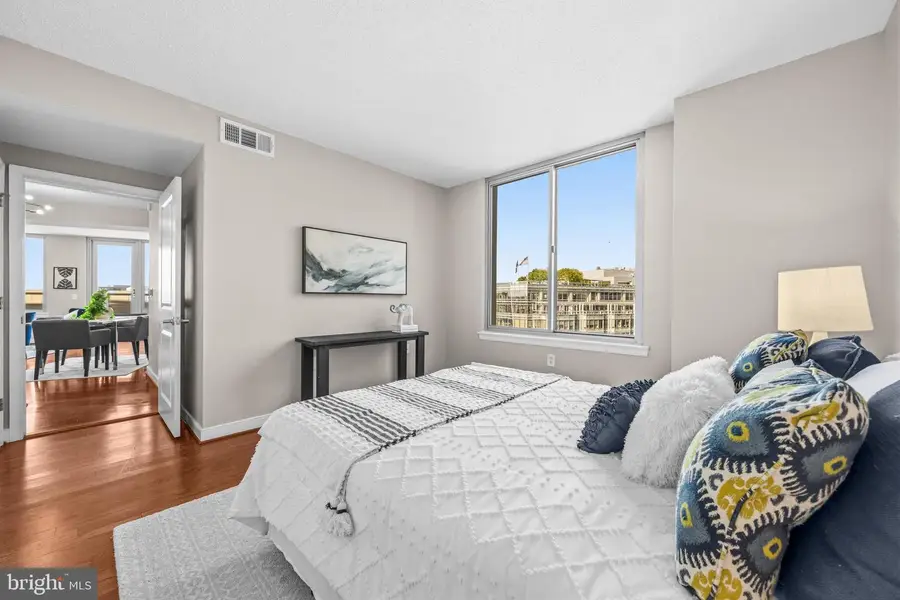 555 Massachusetts Ave Nw #1302, Washington, DC 20001 - #2