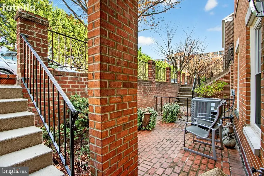 3297 Sutton Pl Nw #c, Washington, DC 20016 - #3