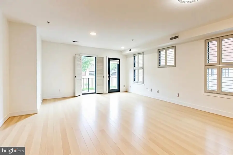 310 V St Ne #1, Washington, DC 20002 - #3