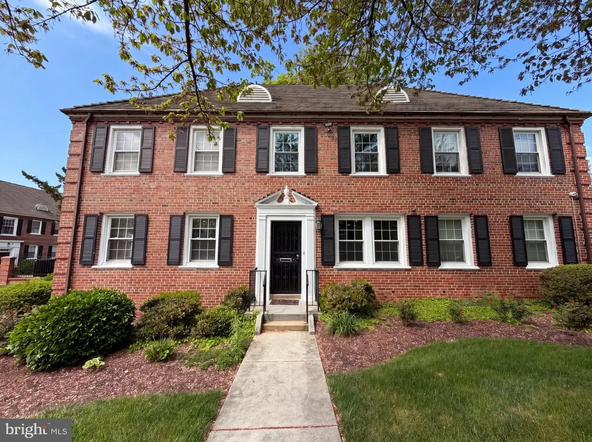 3820 V St Se, Washington, DC 20020 - #1