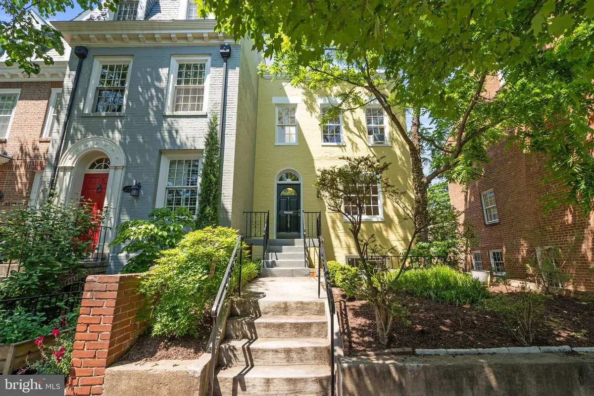 3315 Dent Pl Nw, Washington, DC 20007 - #1