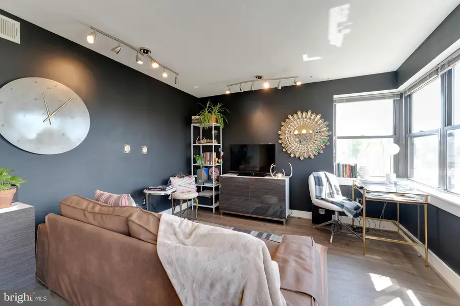 212 Oakwood St Se #322, Washington, DC 20032 - #2