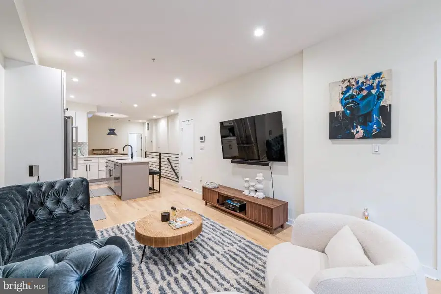 731 Fairmont St Nw #1, Washington, DC 20001 - #3