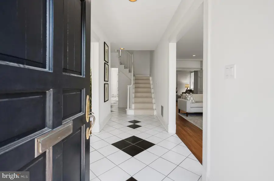 4505 Klingle St Nw, Washington, DC 20016 - #2
