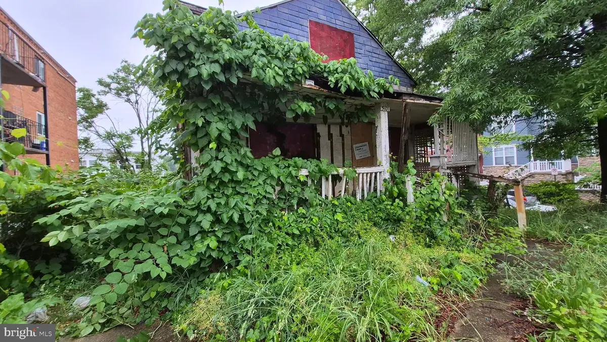 5101 F St Se, Washington, DC 20019 - #1