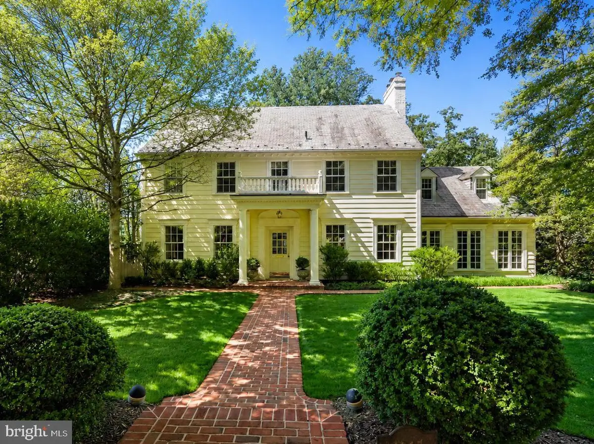 4915 Hillbrook Ln Nw, Washington, DC 20016 - #1