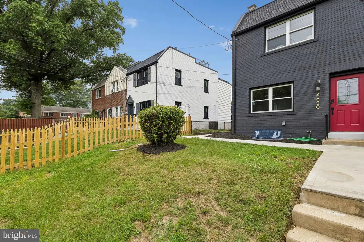 4620 Hanna Pl Se, Washington, DC 20019 - #1