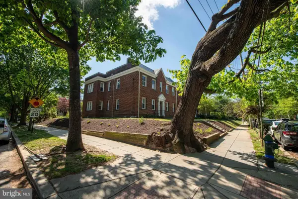 2241 40th Pl Nw, WASHINGTON, DC 20007
