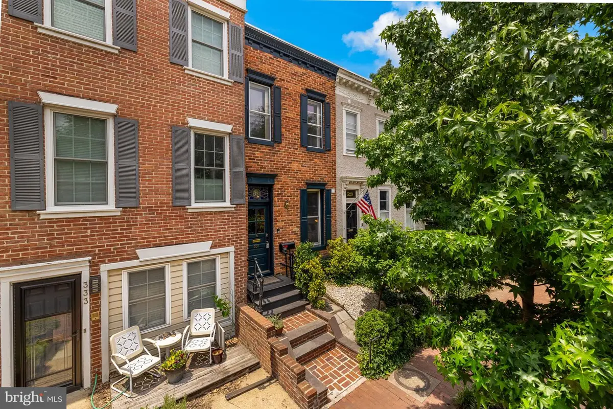331 11th St Se, Washington, DC 20003 - #1