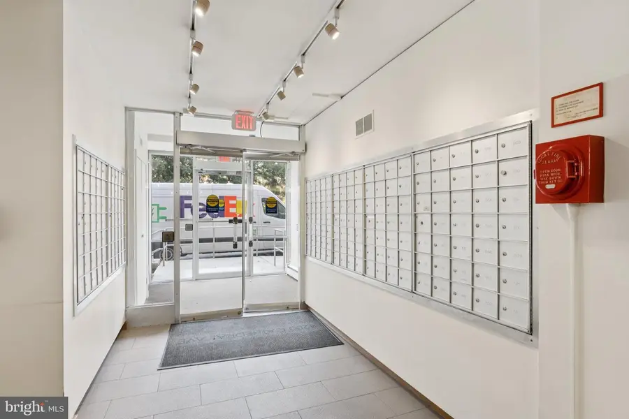 4200 Cathedral Ave Nw #812, Washington, DC 20016 - #3