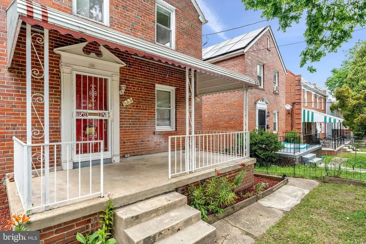 344 Oneida St Ne, Washington, DC 20011 - #1