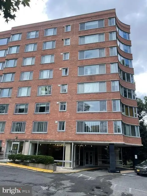4200 Cathedral Ave Nw #708, Washington, DC 20016 - #1