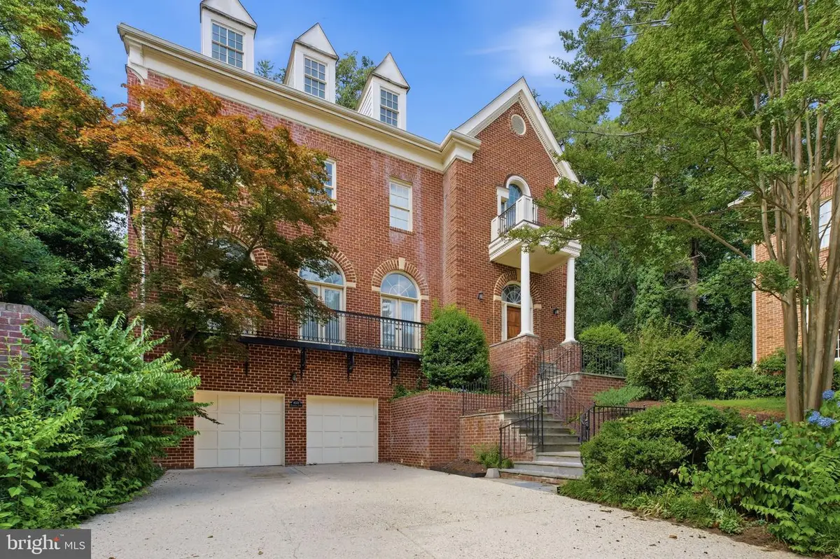 4009 Highwood Ct Nw, Washington, DC 20007 - #1