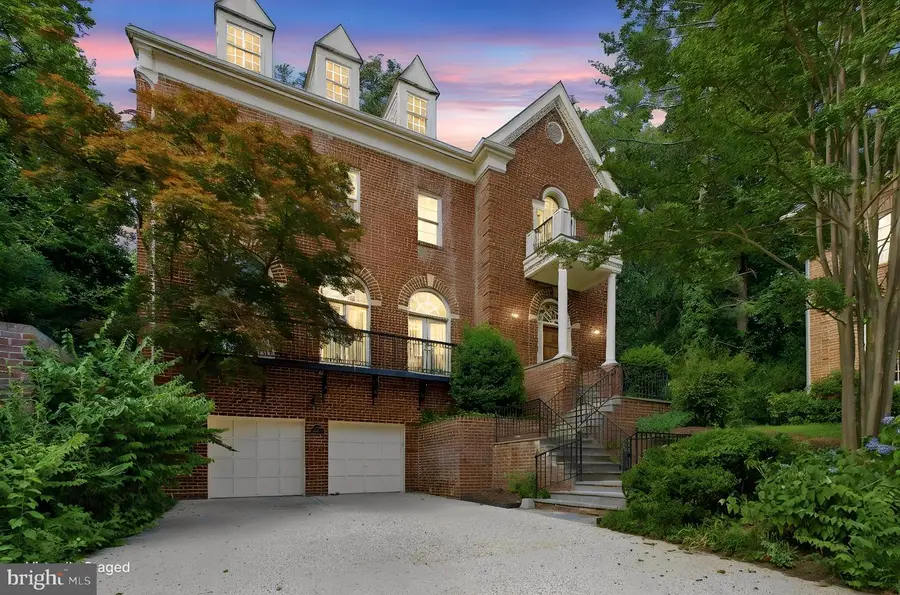 4009 Highwood Ct Nw, Washington, DC 20007 - #2