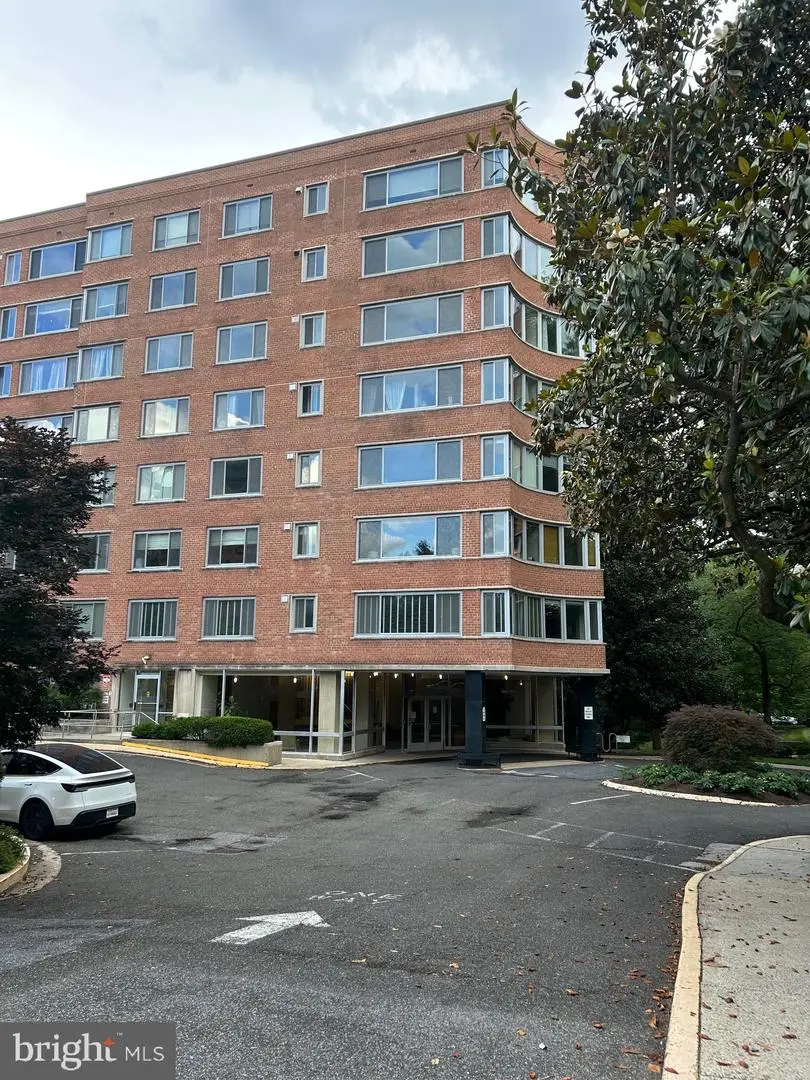 4200 Cathedral Ave Nw #607, Washington, DC 20016 - #1