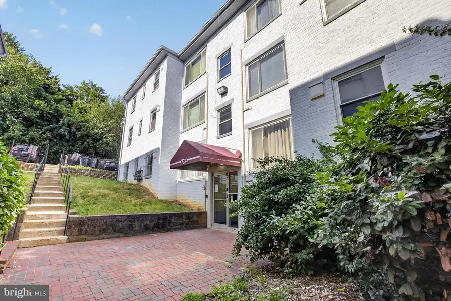 724 Brandywine St Se #103, Washington, DC 20032 - #2