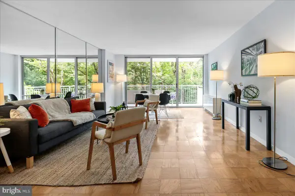 3001 Veazey Ter Nw #322, WASHINGTON, DC 20008