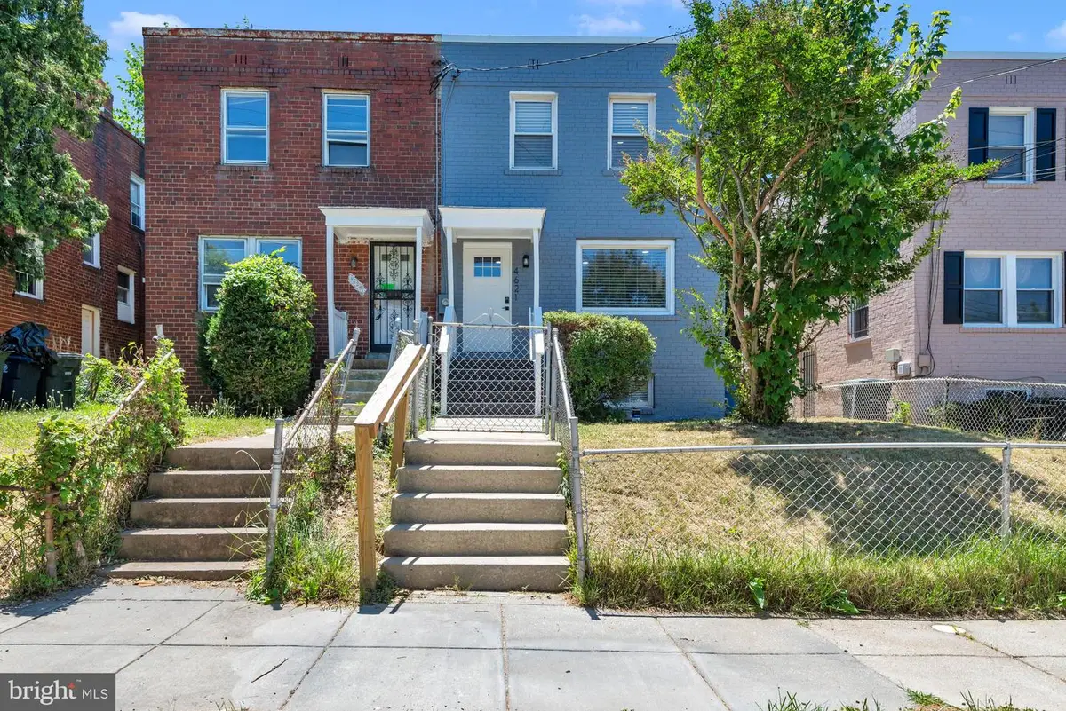 4621 Hillside Rd Se, Washington, DC 20019 - #1