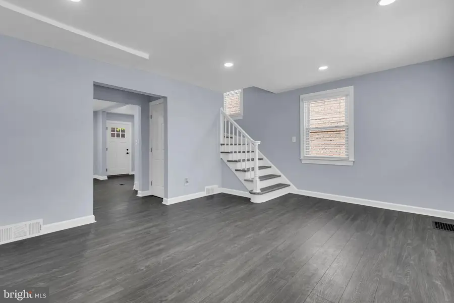 4621 Hillside Rd Se, Washington, DC 20019 - #3