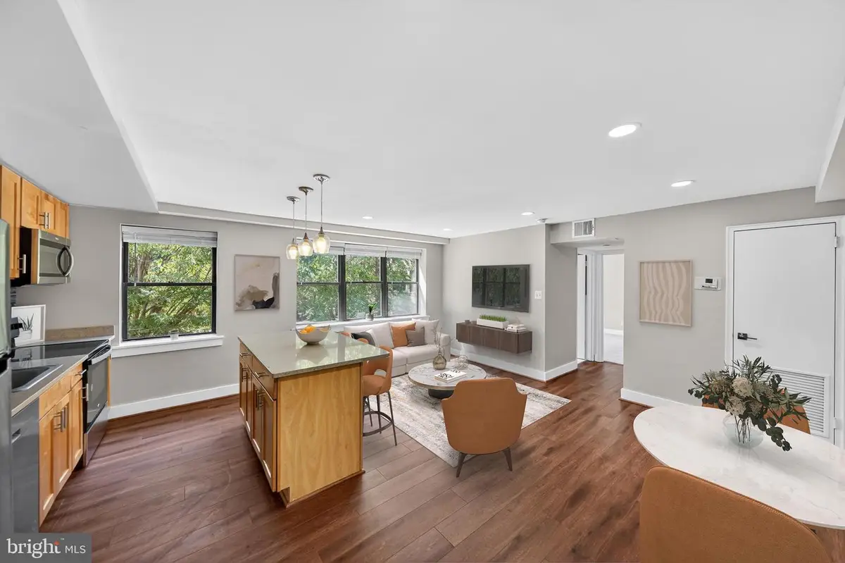 212 Oakwood St Se #213, Washington, DC 20032 - #1