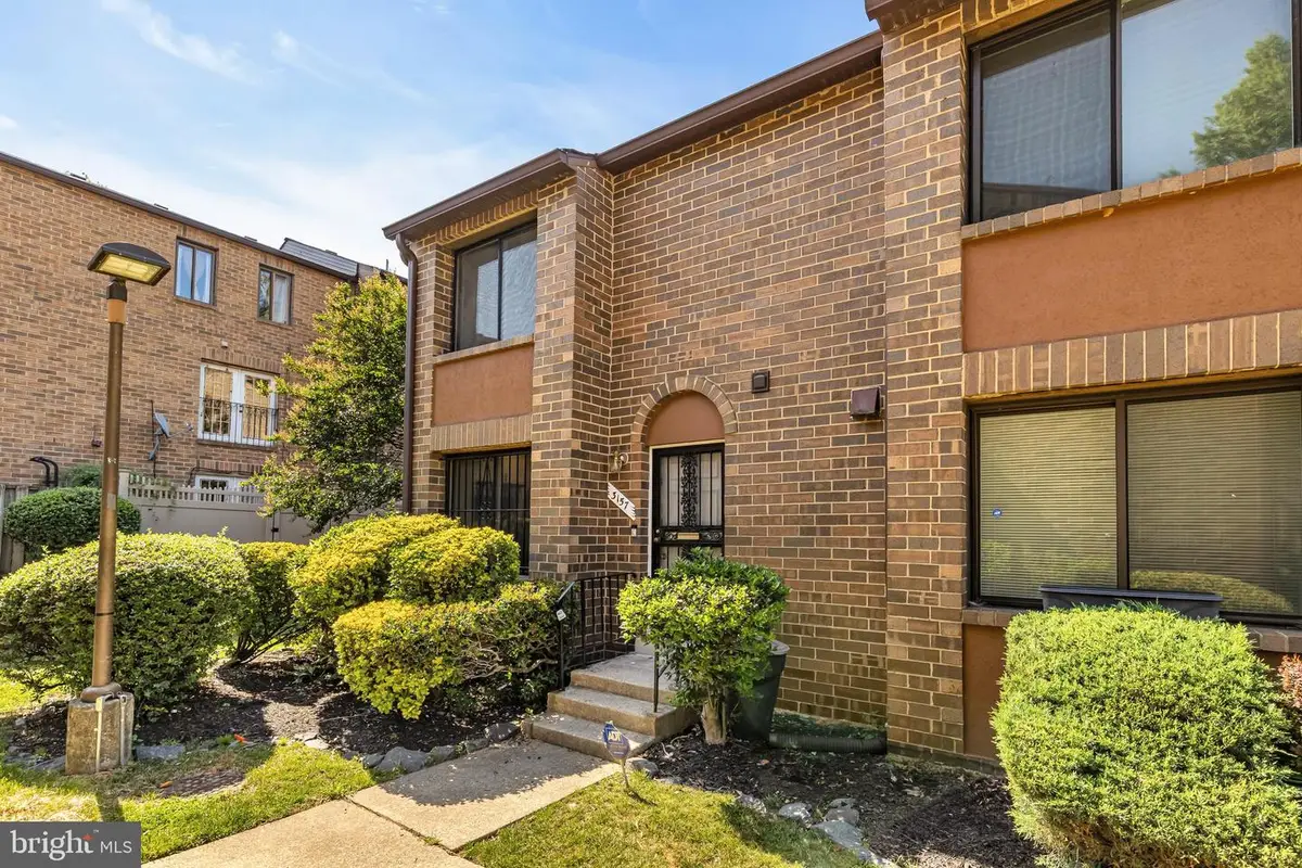 3157 Apple Rd Ne #5, Washington, DC 20018 - #1