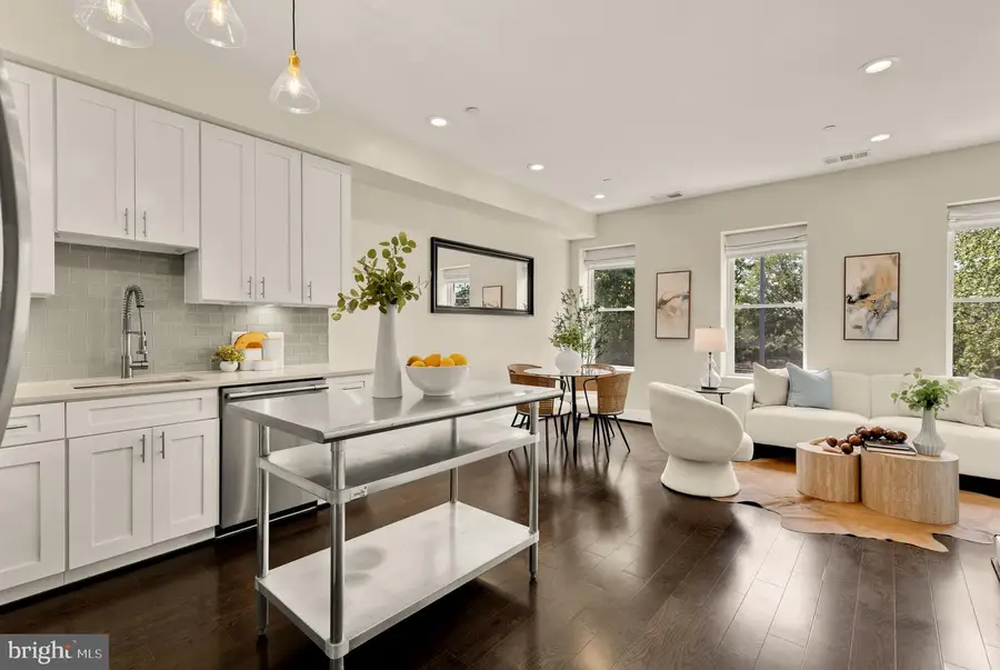 1453 Girard St Nw #3, Washington, DC 20009 - #2