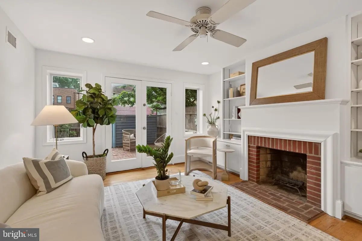 756 9th St Se, Washington, DC 20003 - #1