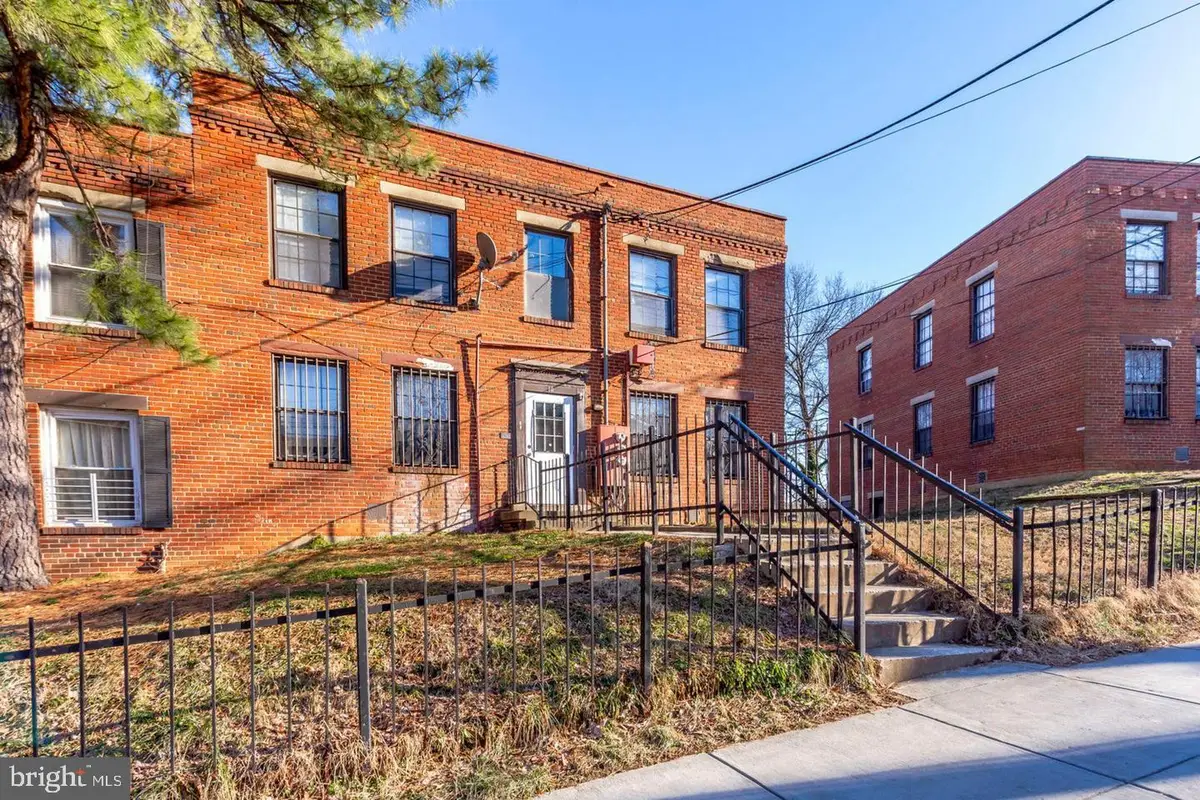 10 Galveston Pl Sw, Washington, DC 20032 - #1