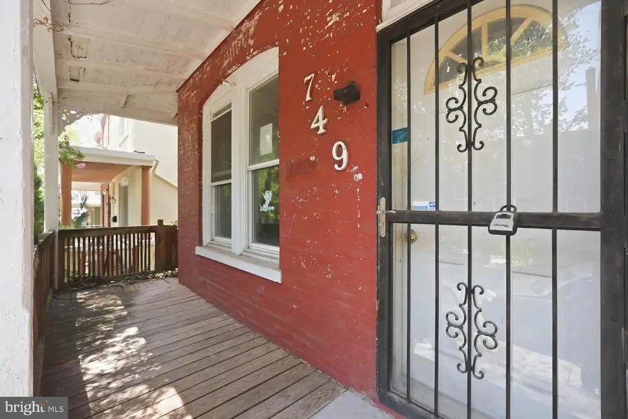 749 Girard St Nw, Washington, DC 20001 - #2