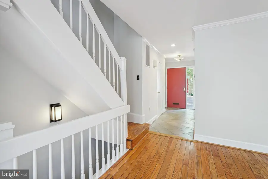 4375 Embassy Park Dr Nw, Washington, DC 20016 - #3
