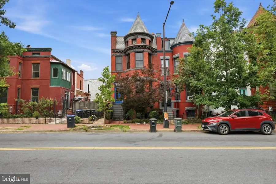 210 8th St Se, Washington, DC 20003 - #2