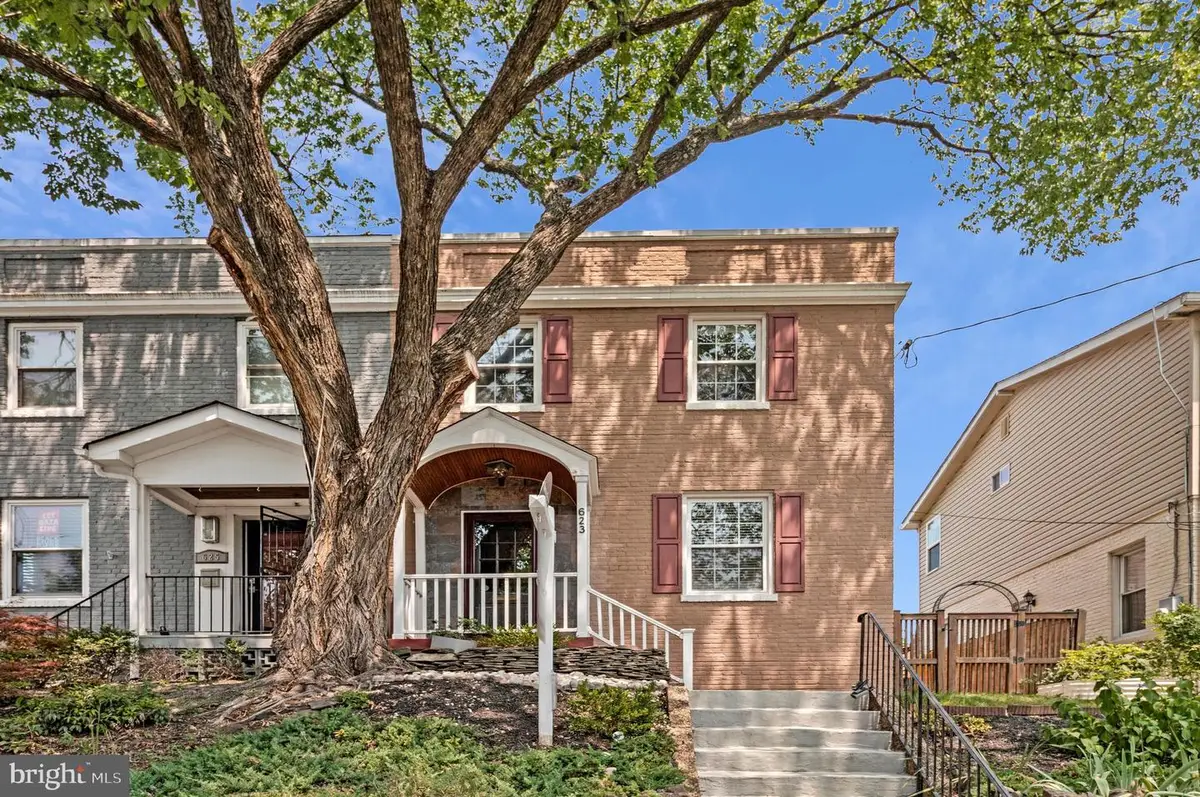 623 Tewkesbury Pl Nw, Washington, DC 20012 - #1