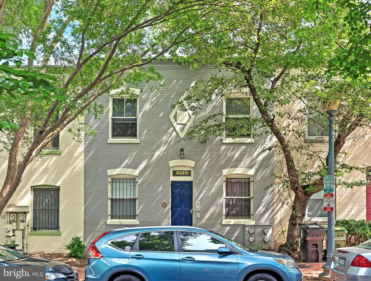 2139 Newport Pl Nw, Washington, DC 20037 - #1