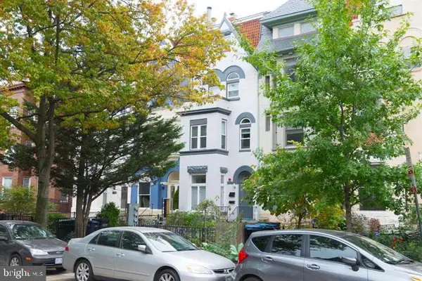 1352 Kenyon St Nw, WASHINGTON, DC 20010