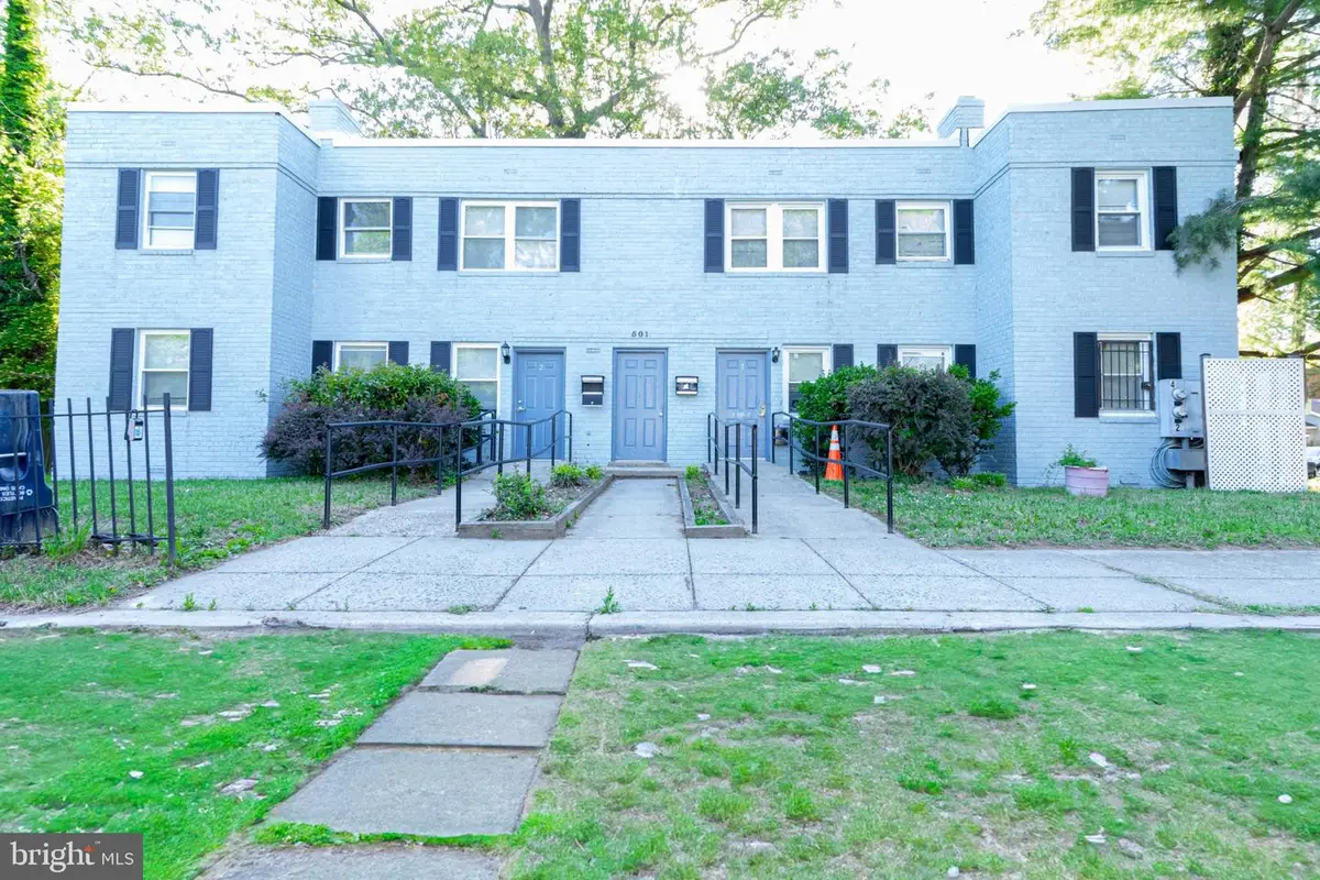 501 32nd St Se, Washington, DC 20019 - #1