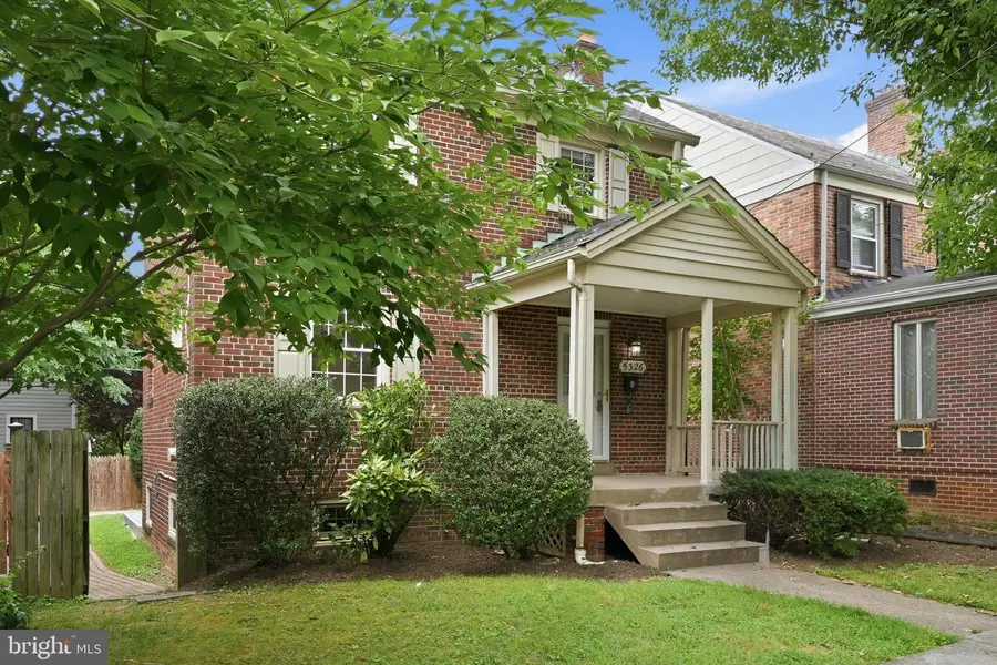 5326 42nd Pl Nw, Washington, DC 20015 - #3