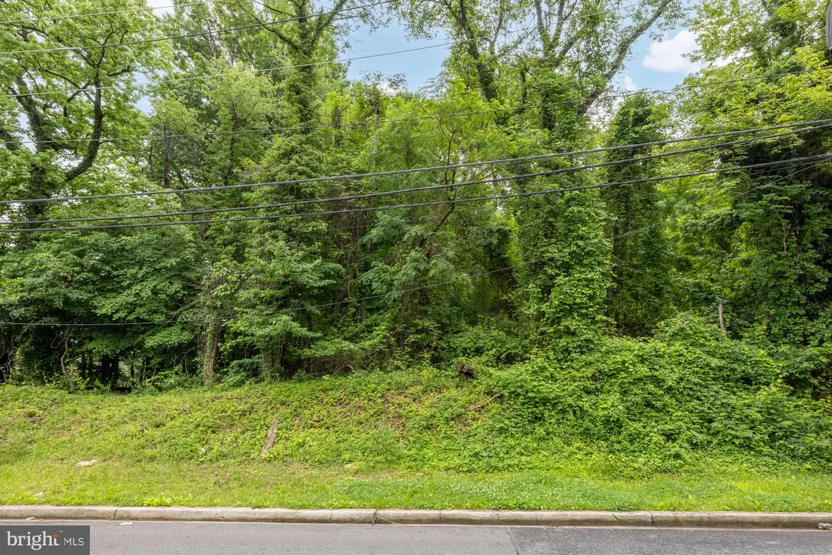 4647 G St Se, Washington, DC 20019 - #1
