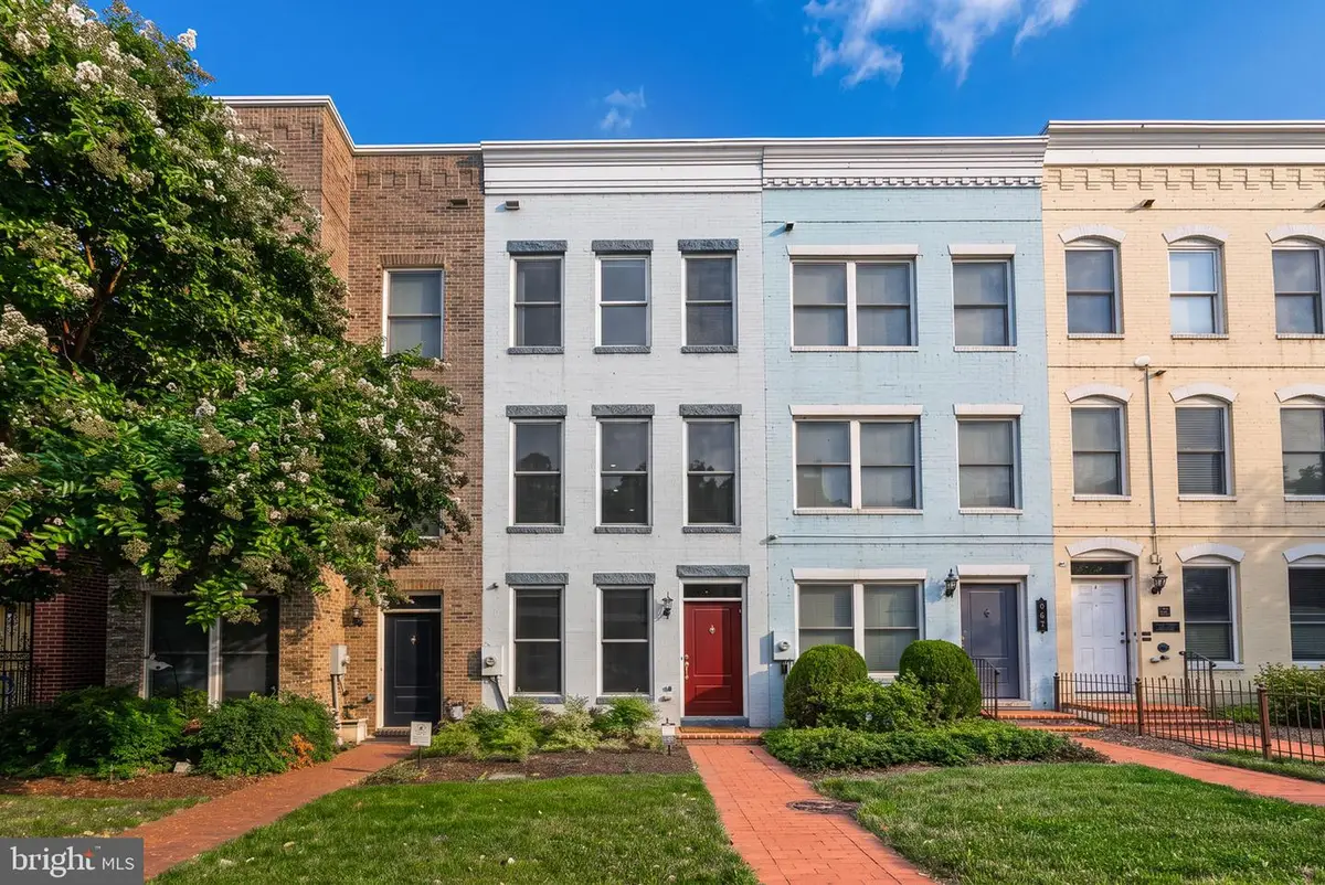 909 5th St Se, Washington, DC 20003 - #1