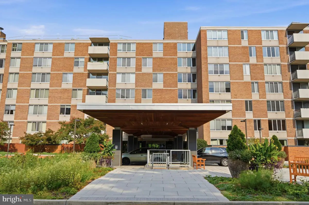 2939 Van Ness St Nw #106, Washington, DC 20008 - #1