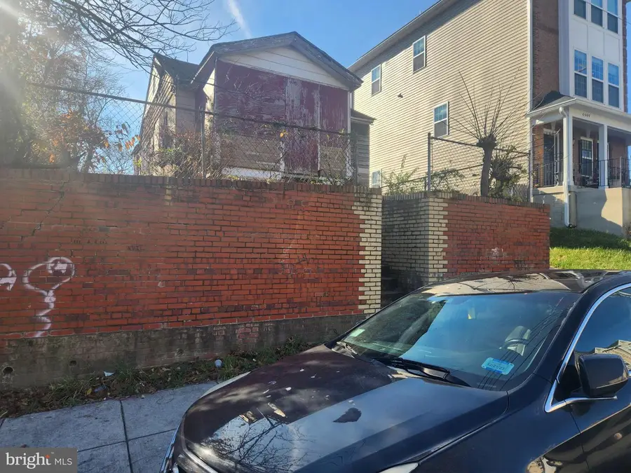 4953 D St Se, Washington, DC 20019 - #3